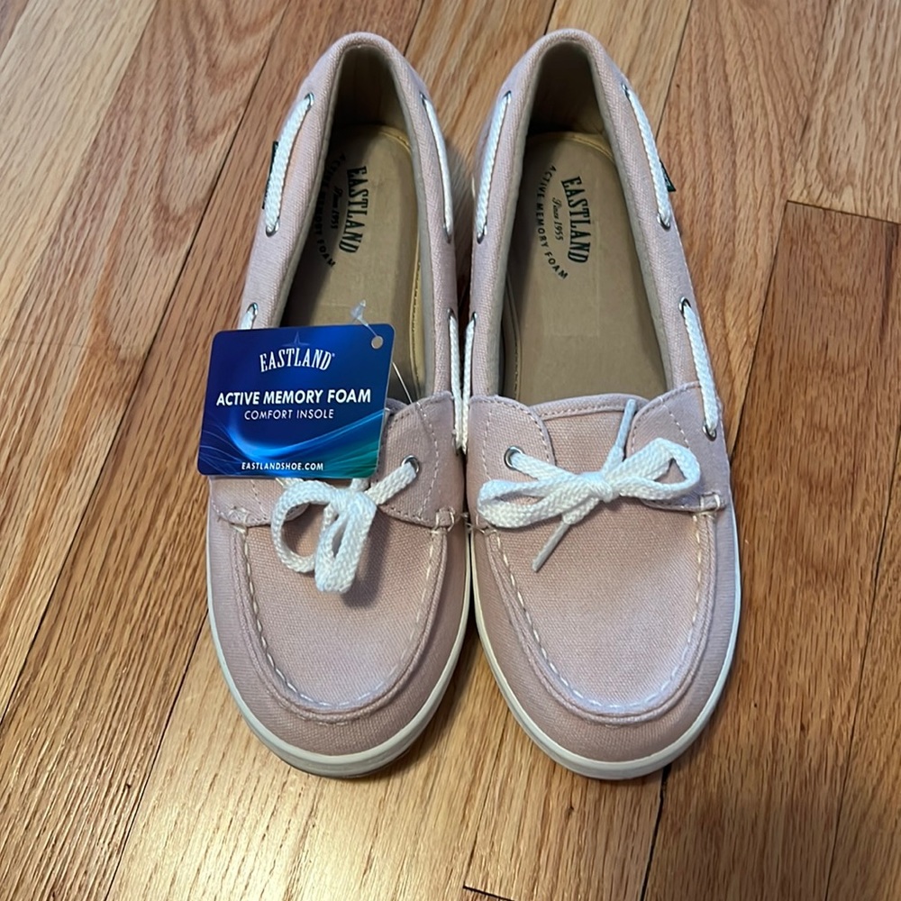 Eastland Skip Boat Shoes - memory foam! Brand new. Size 8